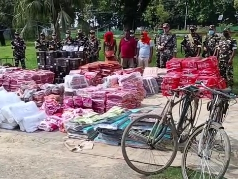 एक घायल, दूसरे की स्थिति नाजुक; गोरखपुर रेफर | One injured, the other critical; Gorakhpur Refer - Dainik Bhaskar