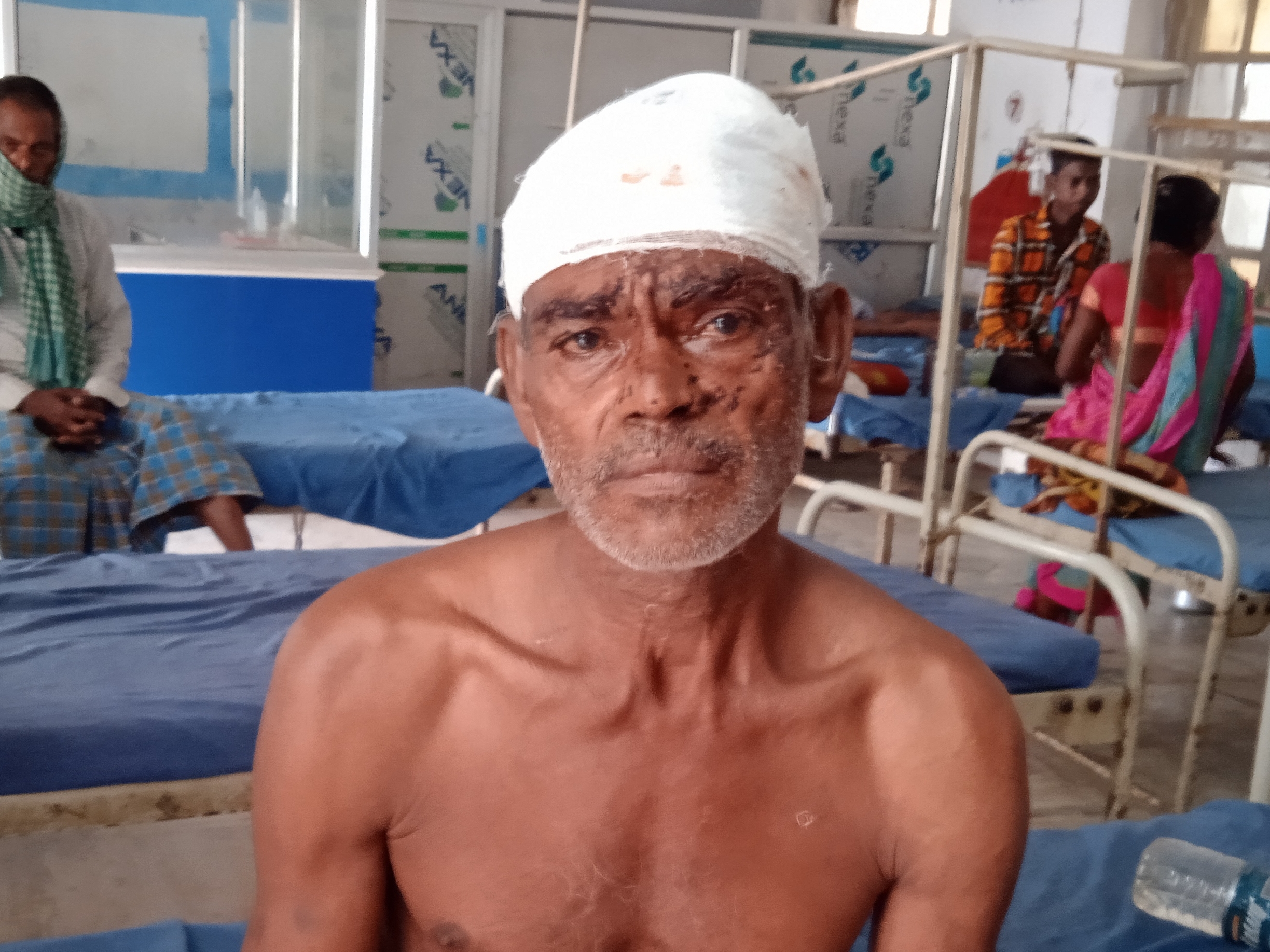 मधुबनी में लड़की के साथ छेड़छाड़ का आरोप: पड़ोसी ने पिता और बेटी को किया जख्मी, अस्पताल में चल रहा इलाज – Bharat News India