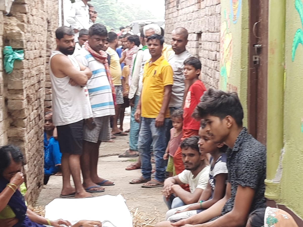 नालंदा में पारिवारिक विवाद में युवक ने लगाई फांसी: पैसों को लेकर रात में हुआ  था विवाद, सुबह कमरे से निकली लाश – Bharat News India