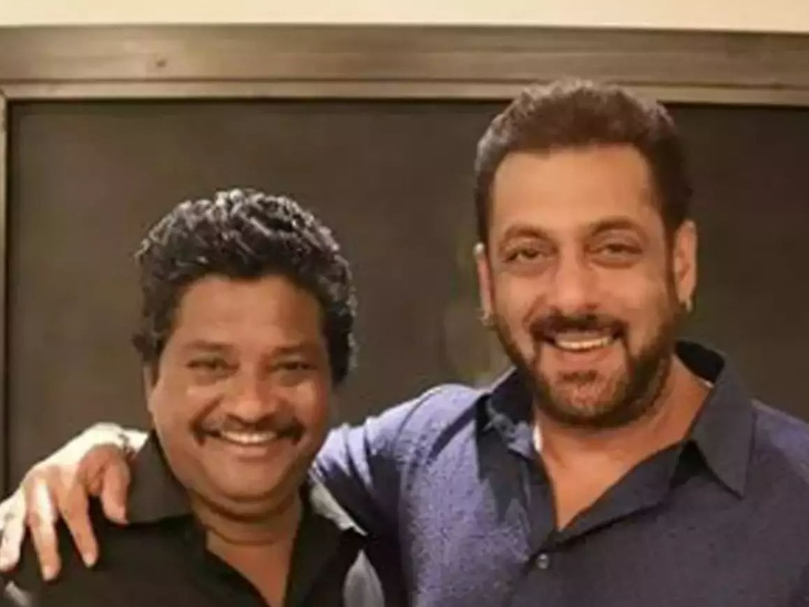 भाईजान का वायरल वीडियो: सलमान खान ने अपने मेकअप आर्टिस्ट राजू नाग का बर्थडे सेलिब्रेट किया, फैंस हुए इम्प्रेस - News