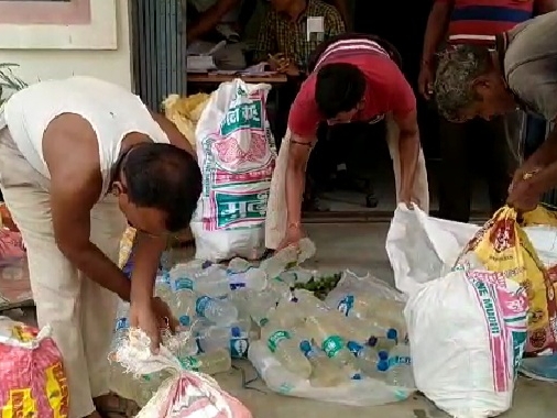 पुलिस ने शराब तस्कर को किया गिरफ्तार - Dainik Bhaskar