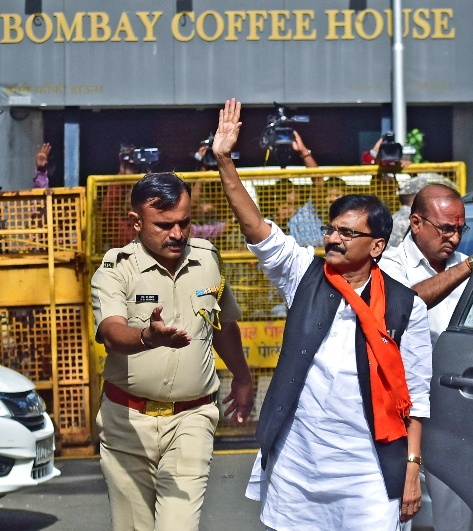 गिरफ्तार करने के बाद संजय राउत को PMLA कोर्ट में पेश किया गया था।