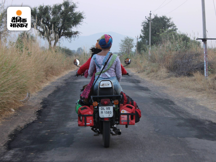 मी के पति जे सुशील पत्रकार हैं। जब मी को अमेरिका में फेलोशिप मिली तब जे ने नौकरी छोड़ हाउस हसबैंड बनने का फैसला किया।