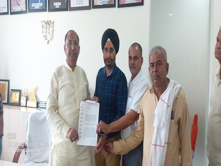 Complaint:: Complaint of HSVP officers-employees to MLA, memorandum submitted, demand to improve the system Grievance:: Grievance of HSVP officers-employees to MLA, memorandum submitted, demand to enhance the system