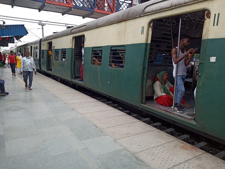 Big relief for daily rail passengers:: Eight shuttle trains will run between Palwal-New Delhi from today, re-stored trains closed during the Corona period Massive reduction for day by day rail passengers:: Eight shuttle trains will run between Palwal-New Delhi from as we speak, re-stored trains closed in the course of the Corona interval