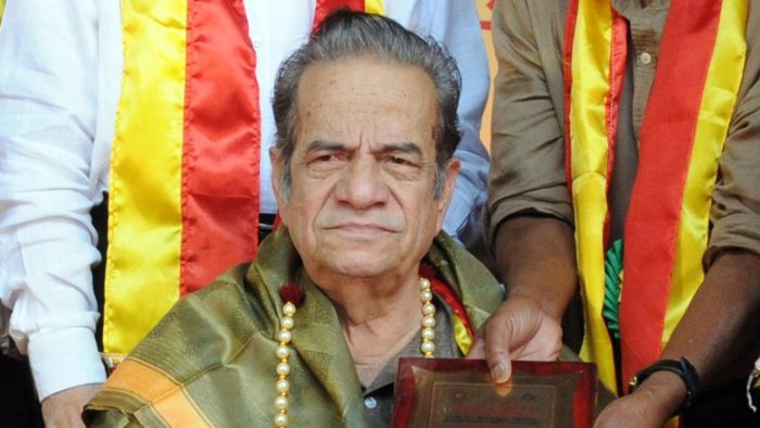 सिंगर बनने से पहले शिवमोग्गा वकील थे।