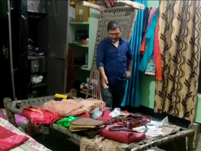 Goods worth lakhs including 50 thousand cash stolen from a closed house ...