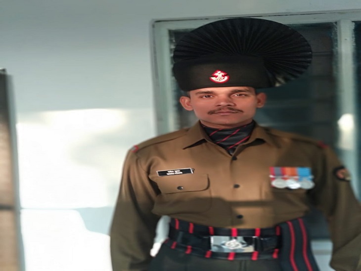 Martyr Manoj merged in Panchatattva:: Veeran’s wife gave her last farewell, father gave fire to the brave son with moist eyes, crowd gathered Martyr Manoj merged in Panchatattva:: Veeran’s spouse gave her final farewell, father gave fireplace to the courageous son with moist eyes, crowd gathered