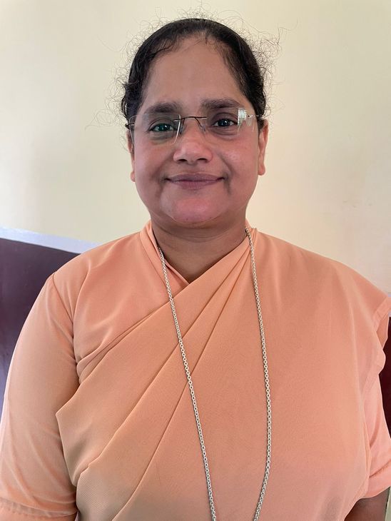 वाइस प्रिंसिपल सिस्टर रानी इस बार चुनाव प्रभारी हैं। नॉमिनेशन से लेकर इलेक्शन रिजल्ट की घोषणा तक की जिम्मेदारी इनके पास है।