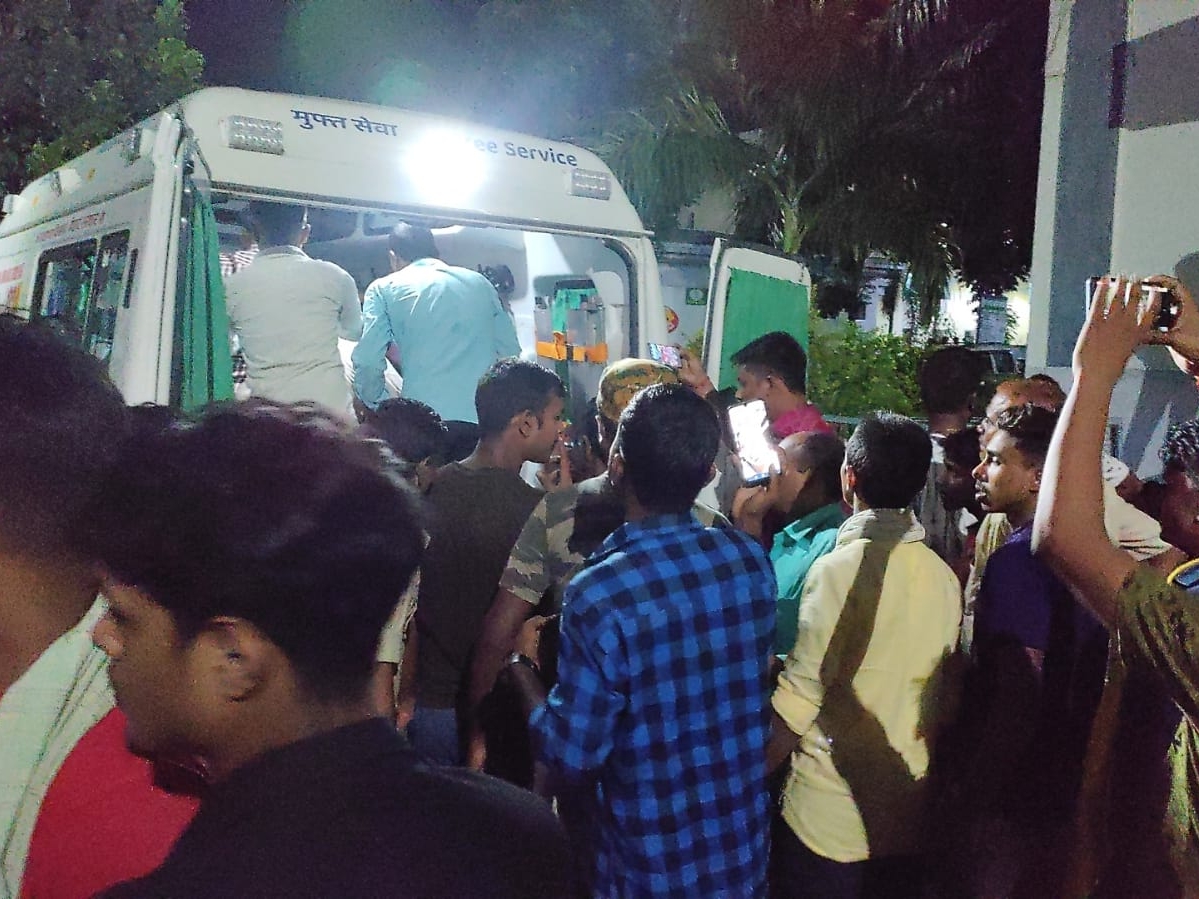 ड्यूटी के दौरान अपराधियों ने मारी गोली, दो माह में दूसरी बार पुलिस पर हमला | Two watchmen shot in Khagaria, one dead, Criminals shot in the line of duty, attacked the