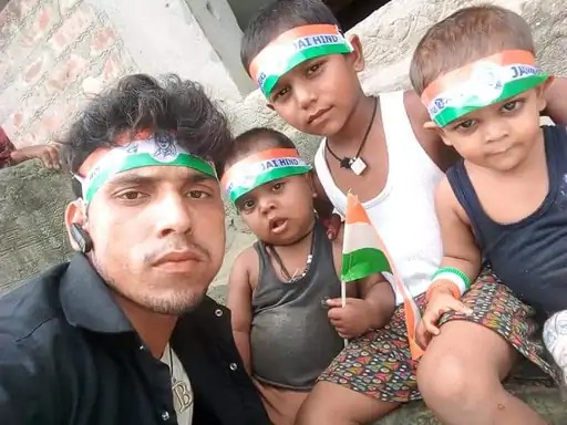 अपने तीनों बच्चों के साथ जिब्राइल।