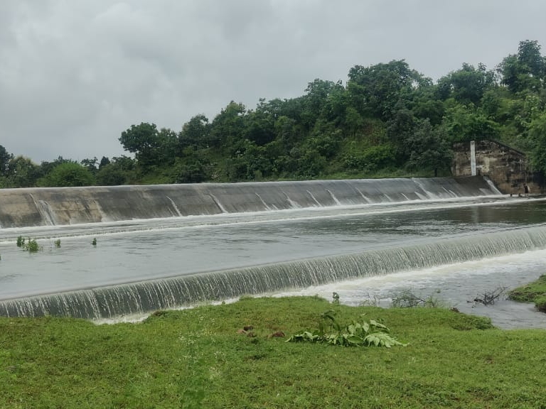 Water and water around the area, wasteware of Rampura Dam started ...