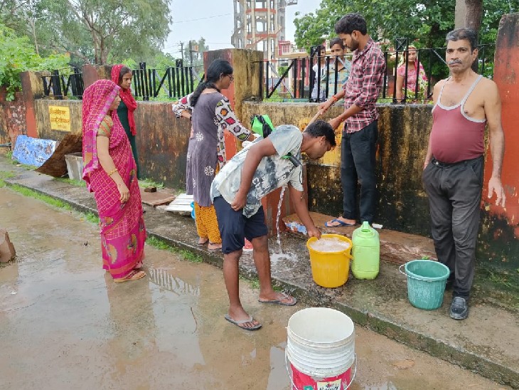 Water supply due to low pressure, drinking water is not reaching in