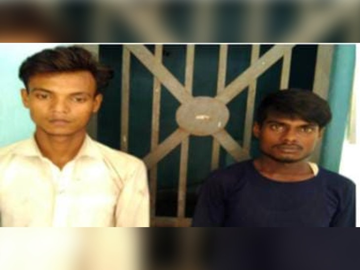 पुलिस की गिरफ्त में हत्या के दोनों चचेरे भाई।