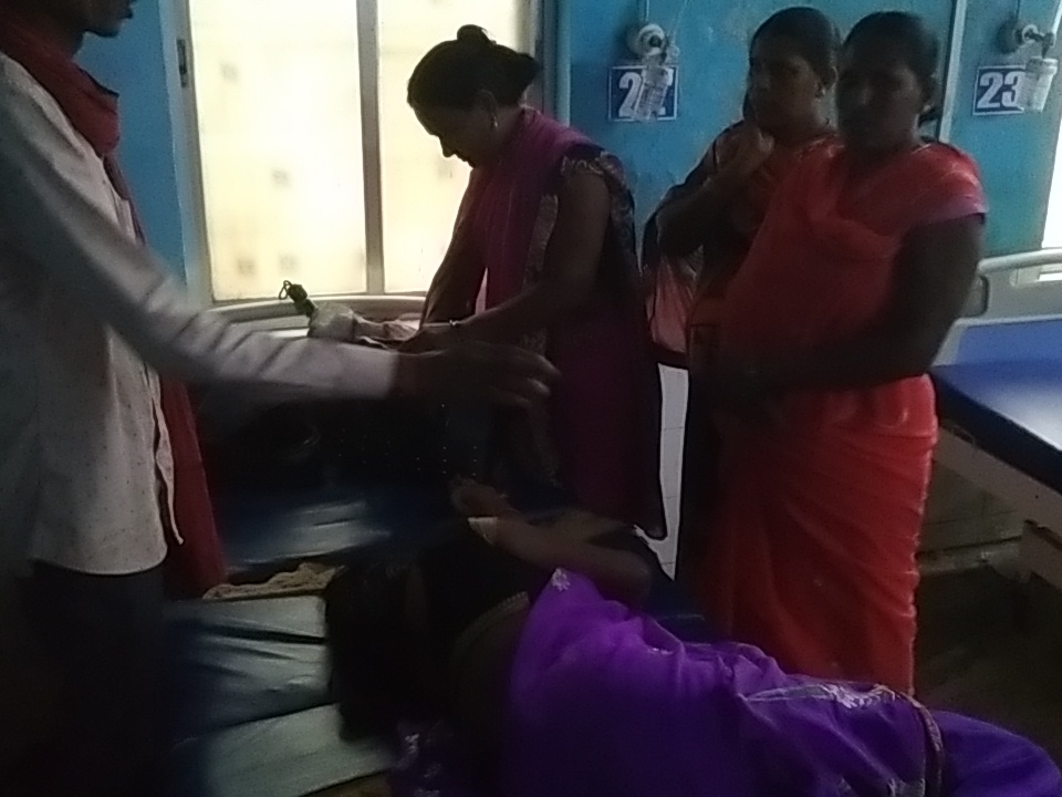 घायल का इलाज चल रहा है।