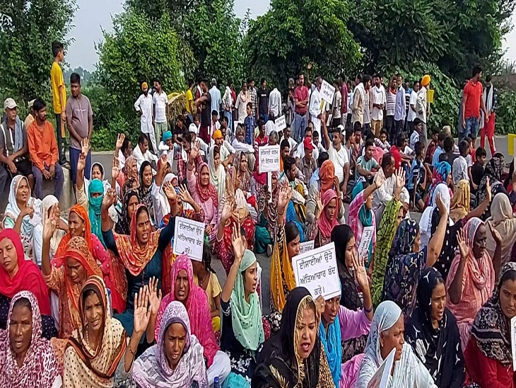 ईसाई भाईचारे ने पट्‌टी-खेमकरण रोड किया जाम।