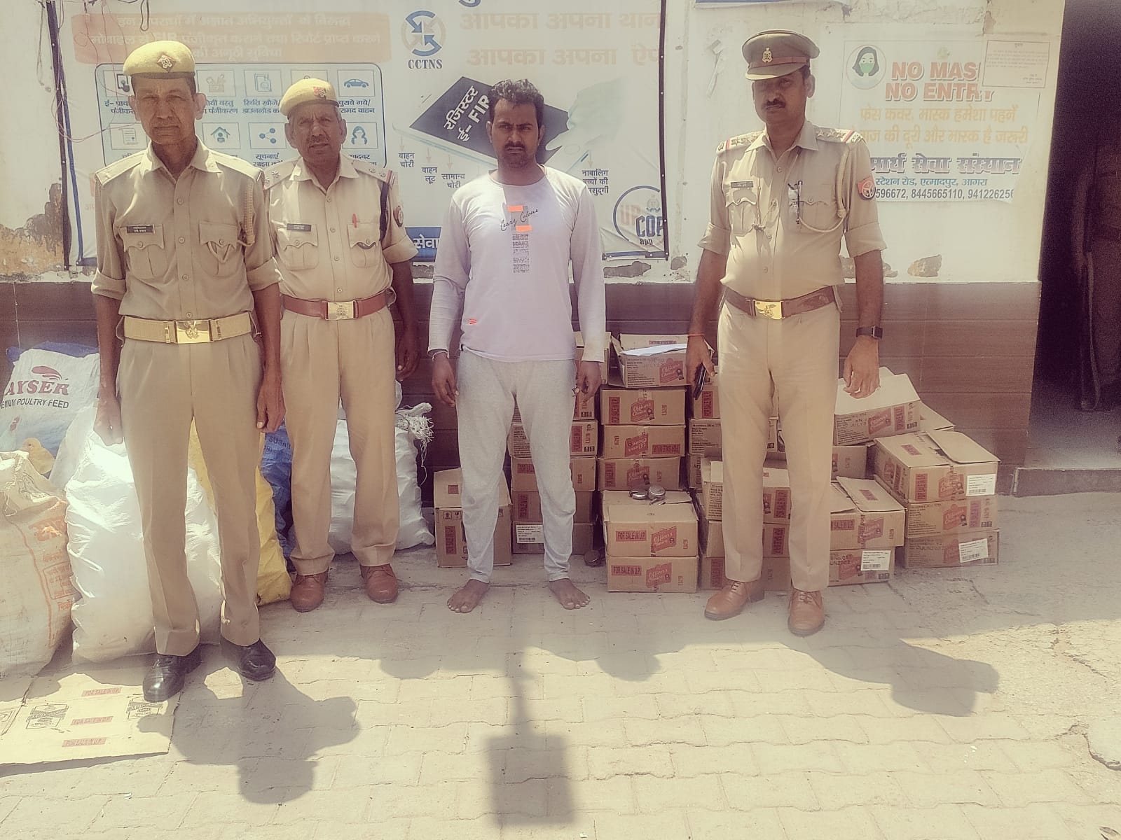 हरियाणा की शराब को बोतलों में भर कर बेच रहे थे, लाखो की नकली शराब की