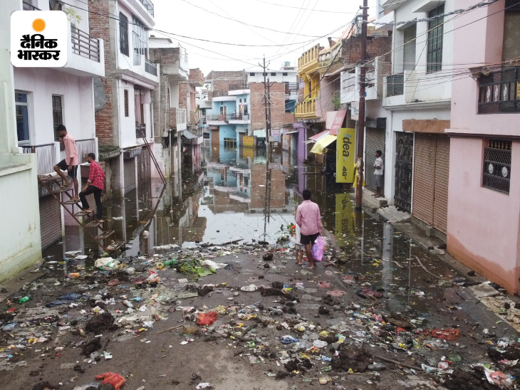 Due to the flood, the entire area has been filled with dirt.  The students said that more trouble comes after the floods are over than the floods.