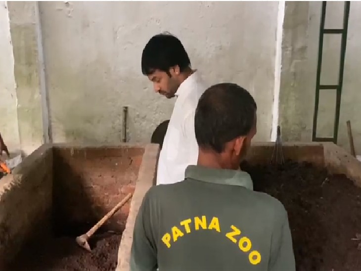 पटना में निरीक्षण करते तेज प्रताप।