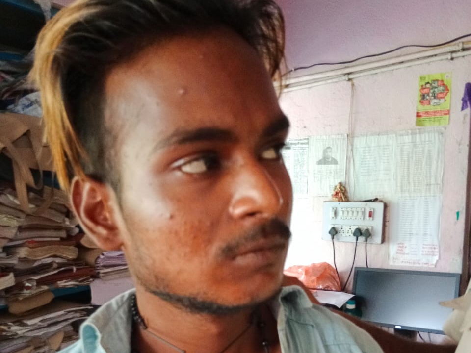 मुजफ्फरपुर में पब्लिक के हत्थे चढ़ा चोर - Dainik Bhaskar