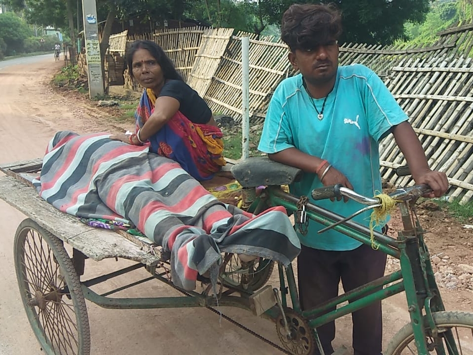 मुंगेर में स्वास्थ्य विभाग की बीमारी दिखी: नहीं मिला एंबुलेंस, ठेला से पिता  का शव ले गया बेटा – Bharat News India