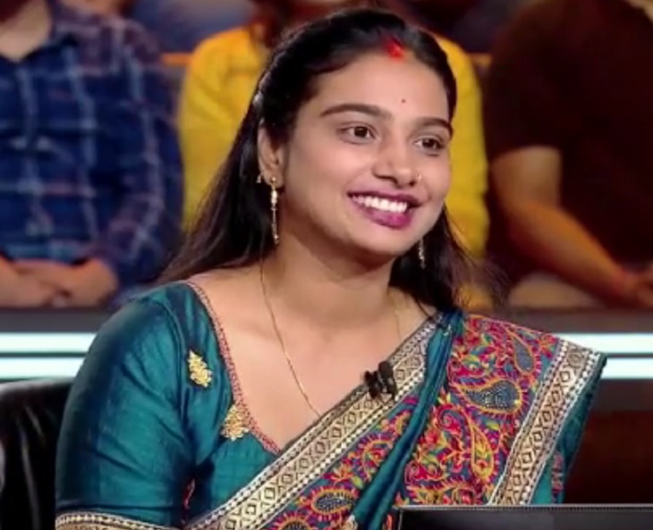 हॉट सीट पर रजनी।