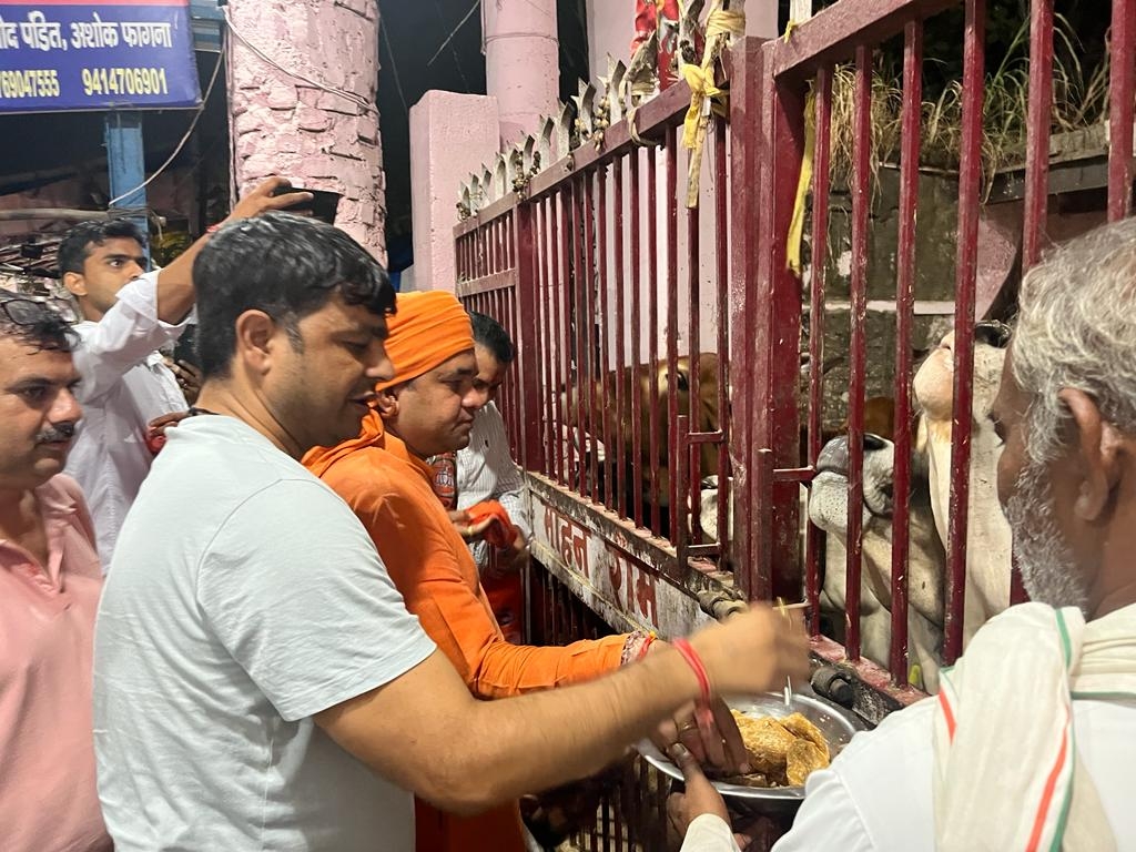 Saluting Tapobhoomi and feeding jaggery to the cows, a huge blood