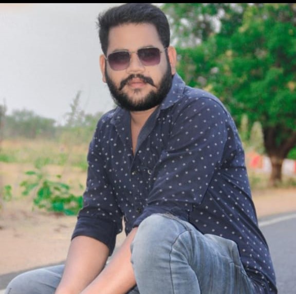 दीपक लहरे पर पत्नी को जलाने का आरोप।