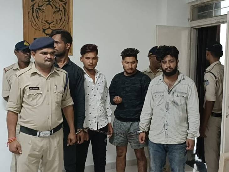 पुलिस गिरफ्त में आरोपी