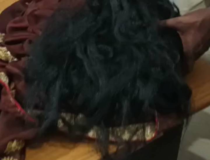 नवादा में पकड़ा गया युवक नकली बाल और साड़ी पहनकर घूम रहा था।