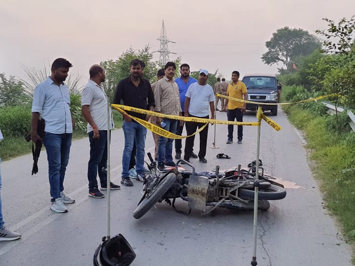 Two miscreants were shot in the leg in the encounter, were absconding ...