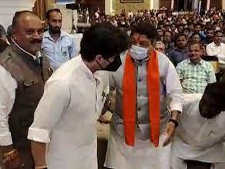 इस मुलाकात के बाद मुख्यमंत्री व ताई की बढ़ी सक्रियता।