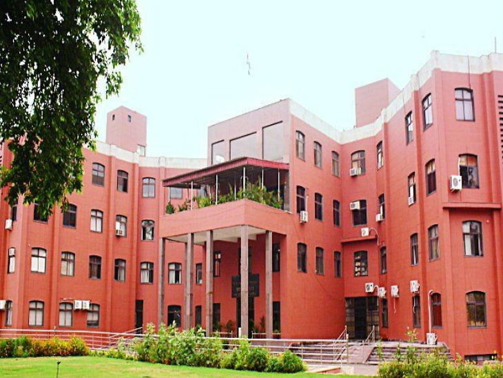 मेयर इन काउंसिल की बैठक में आज आउटसोर्स भर्ती घोटाले की जांच को लेकर हो सकती है चर्चा। - Dainik Bhaskar