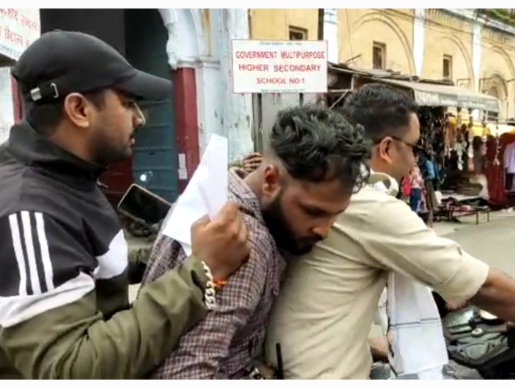 आरोपी लखन पिस्टल और एक जिंदा कारतूस के साथ गिरफ्तार