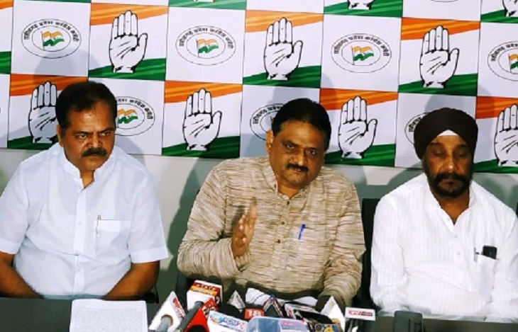 कांग्रेस नेताओं ने राजीव भवन में प्रेस कॉन्फ्रेंस कर भाजपा पर आरोप लगाया।