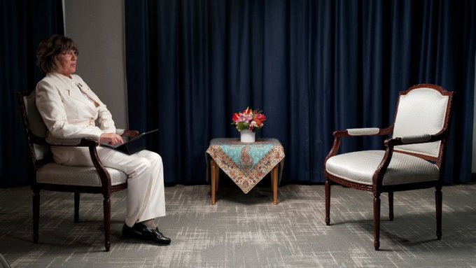 Christine was sitting ready to interview the President of Iran.  But he refused to wear the hijab.  Angered by this, Iranian President Raisi did not reach for the interview.