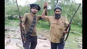 डकैत गुड्डा गुर्जर दाएं(दाड़ी वाला)