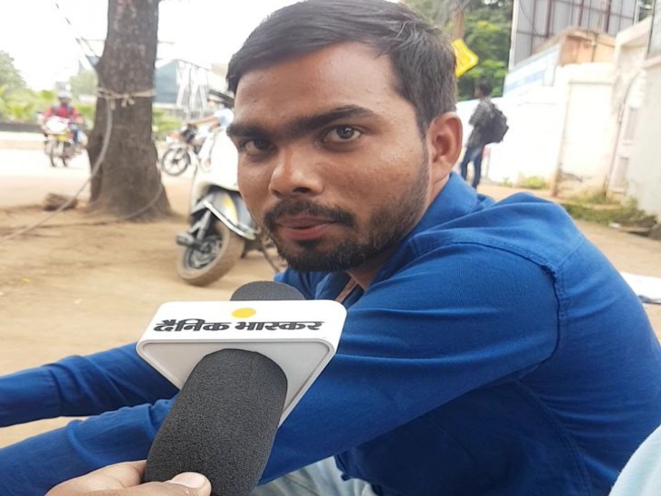 सरकारी नौकरी की ख्वाहिश है।