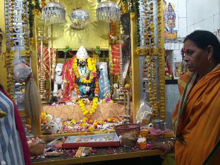 मांढरे वाली माता मंदिर , नौ दिन बदलेंगी नौ स्वरूप