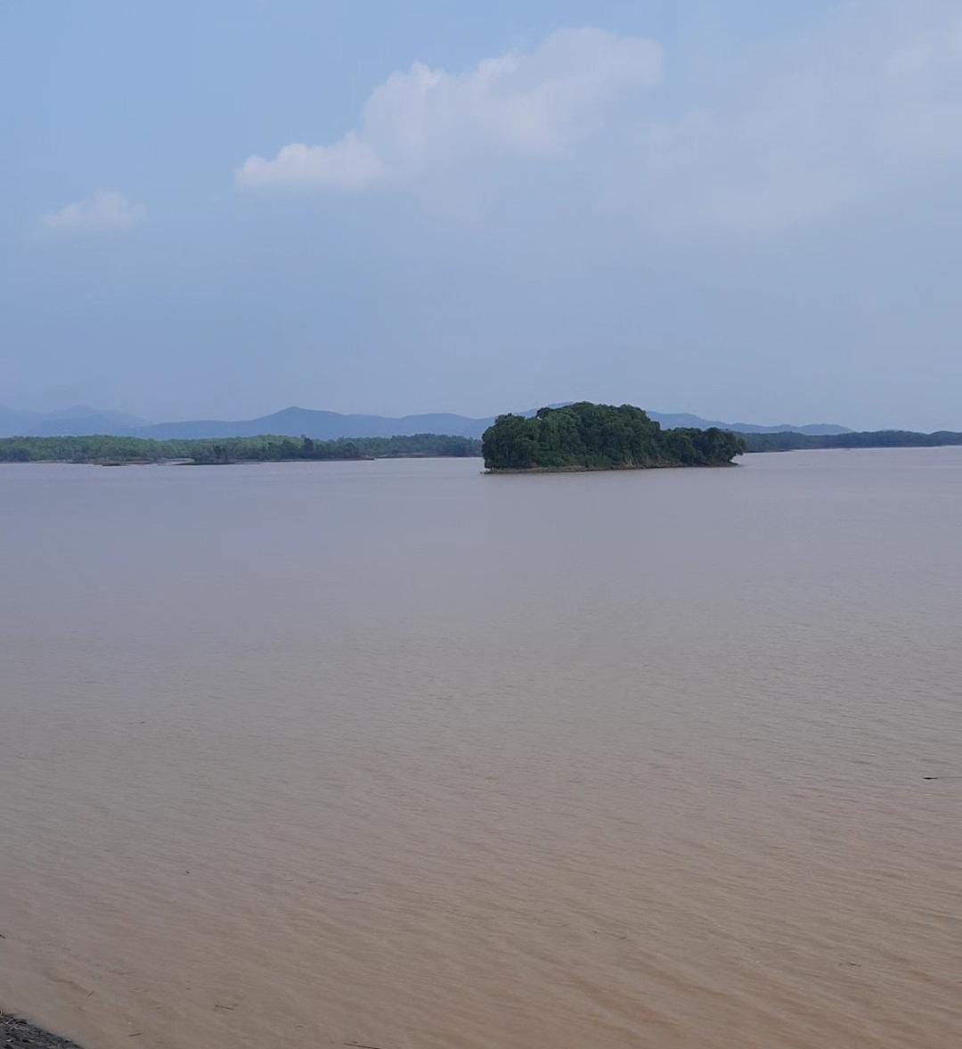 तवा डैम जलाशय। जिसके बीच में दिखते टापू पर जा सकेंगे पर्यटक।