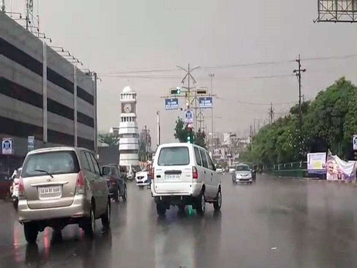 रायपुर में दो दिनों से रुक-रुककर बरसात हो रही है।