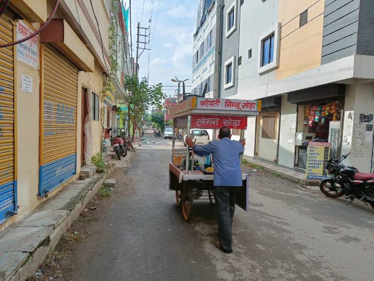शारदा नगर में बच्ची की मौत के बाद से ही सन्नाटा पसरा है।