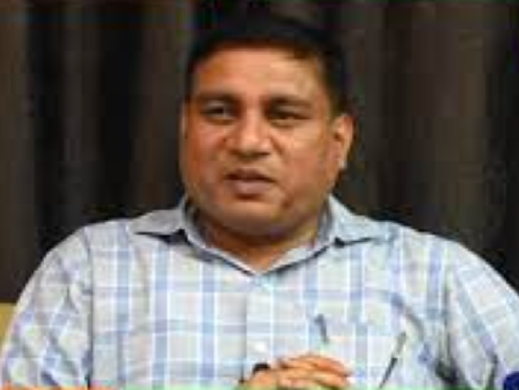 रामनिवास सुरजेखेड़ा, जिन्हें भाजपा से नजदीकियों के चलते जजपा ने खादी ग्रामोद्योग बोर्ड के चेयरमैन के पद से हटा दिया था।