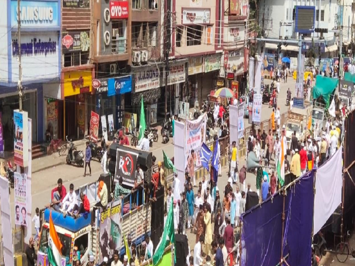 पैगंबर मोहम्मद के जन्मदिन पर लोगों ने मनाया जश्न, हजरत साहब की सीख को किया  याद | chhattisgarh news। Eid Milad Un Nabi Celebration - Dainik Bhaskar