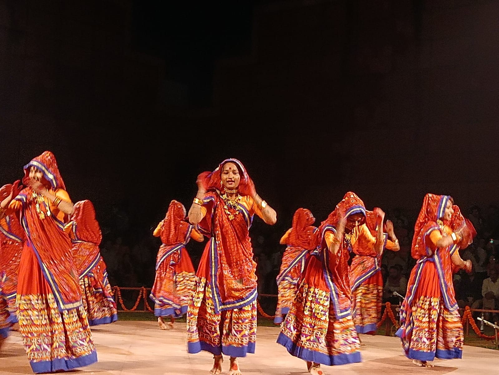 गुजरात का ट्रेडिशनल गरबा नृत्य