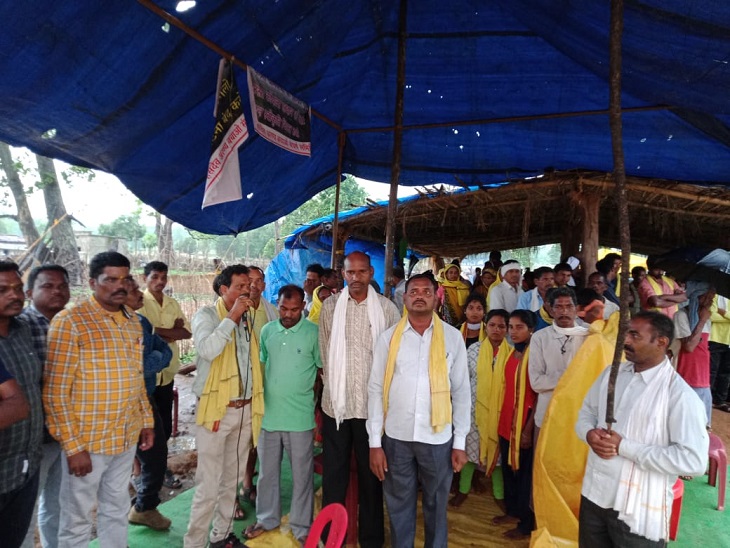 हसदेव अरण्य के हरिहरपुर में पिछले सात महीनों से धरना जारी है।