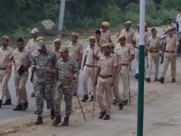 पाली जिले के सुमेरपुर जवाई बांध जाते किसानों के साथ तैनात पुलिस जाप्ता।