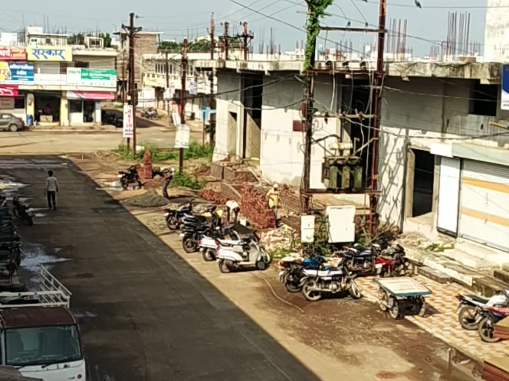 सुबह बारिश दोपहर में निकली धूप