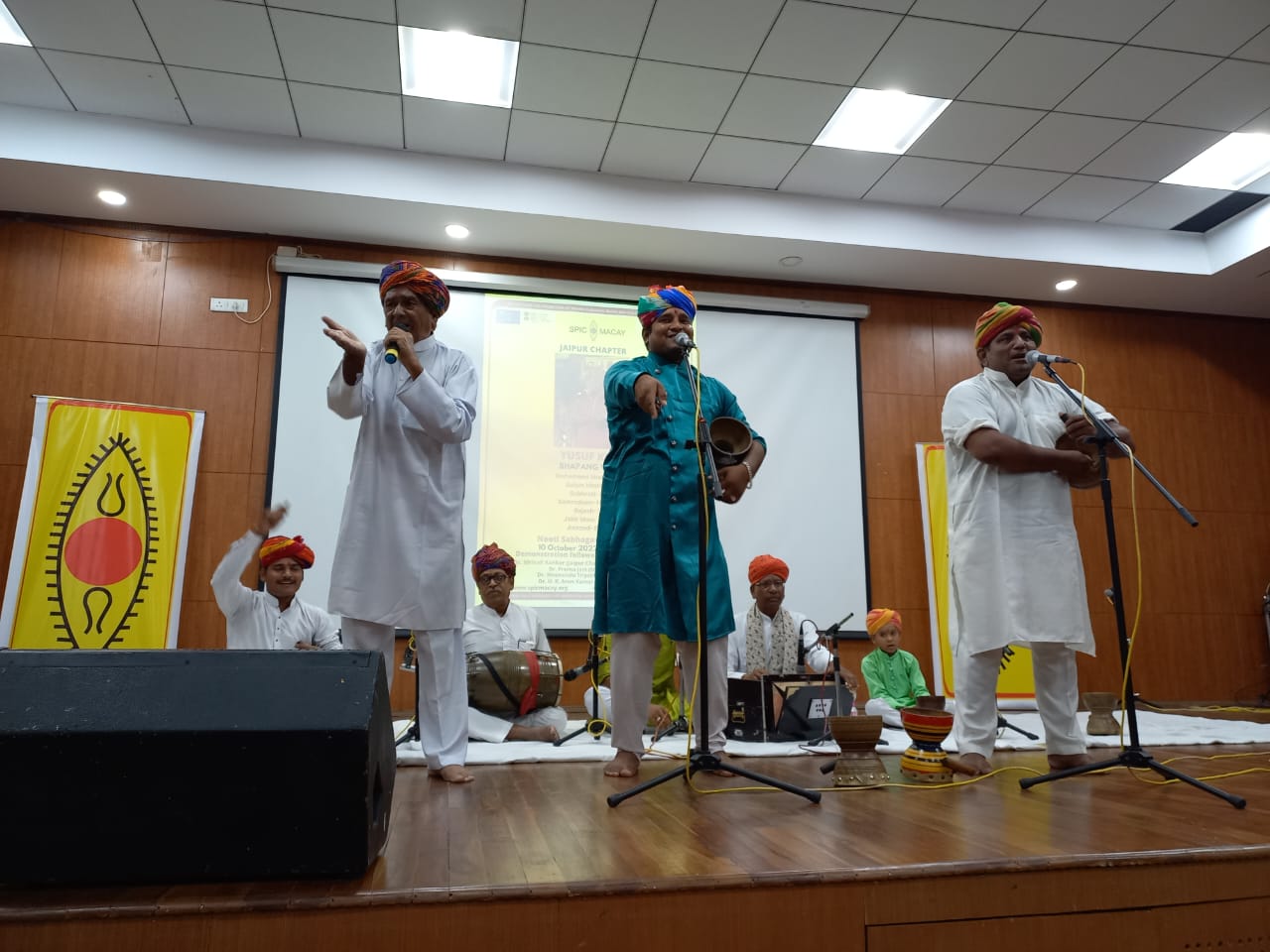 भपंग वादन के सर्किट में पहला प्रोग्राम MNIT में किया गया