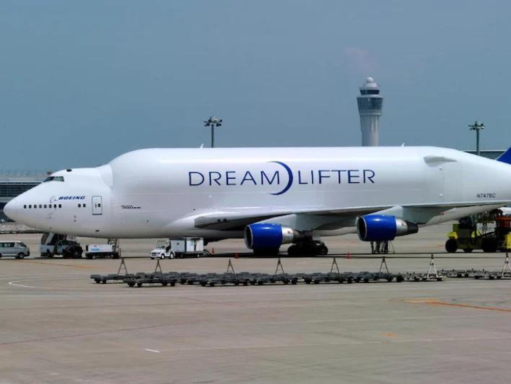 Atlas Air's Dream Lifter plane made a safe landing at the US airport. There were no casualties in the accident.